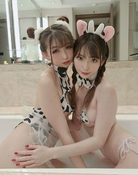 美女脱去内衣内渴悠_4K高清在线